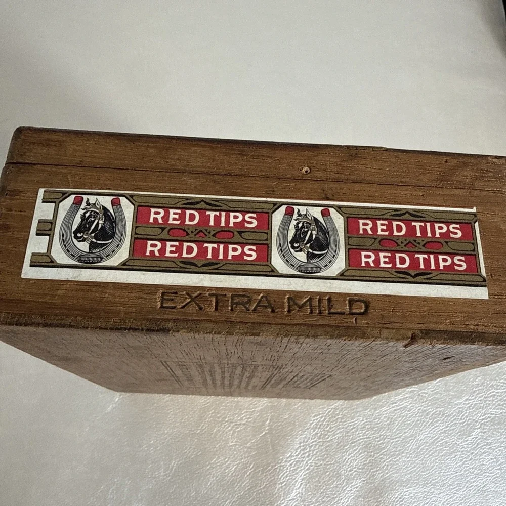 Red Tips Cigar Storage Box. Vintage Wooden. Metal‎ Clasp.